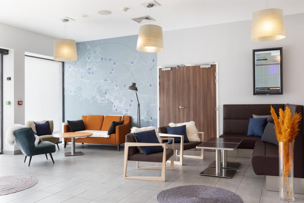 Holiday Inn Express - Marseille Airport, An Ihg Hotel Vitrolles  Bagian luar foto